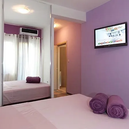 Cobrnic Apartment *
